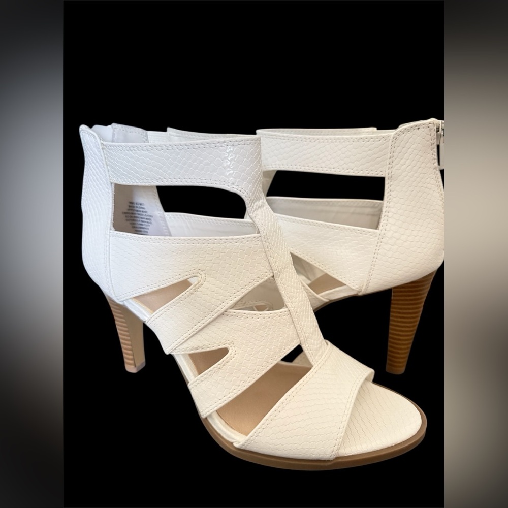 Simply Vera Vera Wang Dragon high heel sandals white snakeskin print 8.5 - Picture 2 of 5